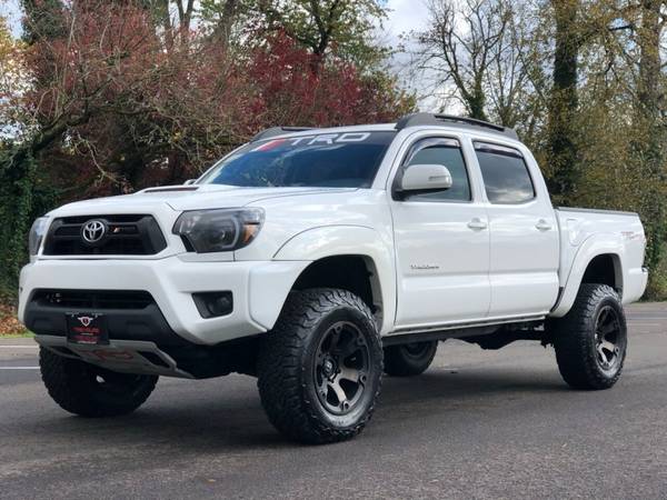 2015 Toyota Tacoma V6 4x4 4dr Double Cab 5.0 ft , 2016,2017,2018 -... for sale in Gladstone, OR – photo 4