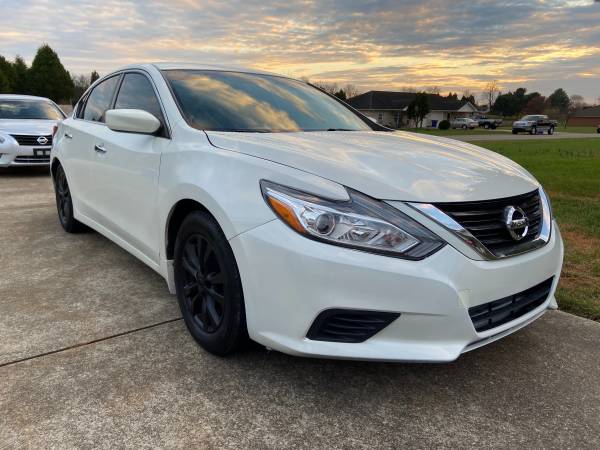 2016 Nissan Altima - 33k miles, Alloy Wheels, Backup Camera,... for sale in Bowling Green , KY – photo 7