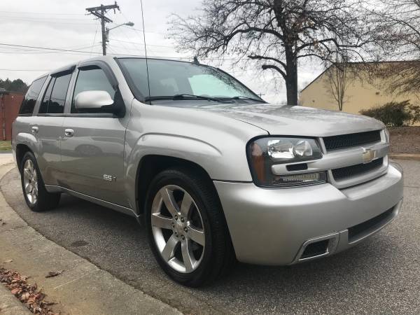07 Chevy Trailblazer SS!! Loooow Miles!! - cars & trucks - by dealer... for sale in High Point NC 27263, NC – photo 3
