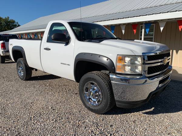 2011 CHEVROLET K2500 REGULAR CAB LONG BED 6.0L GAS 4WD *VERY CLEAN* for sale in Stratford, KS – photo 2