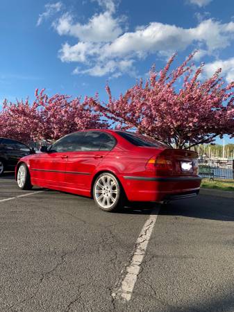 2004 BMW 330i ZHP Imola Red on Alcantara PENDING for sale in Mamaroneck, NY – photo 23