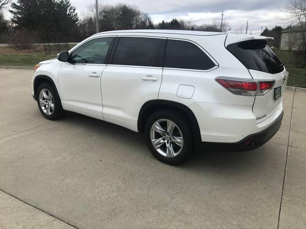 2015 Toyota Highlander Limited - cars & trucks - by owner - vehicle... for sale in Johnston, IA – photo 4