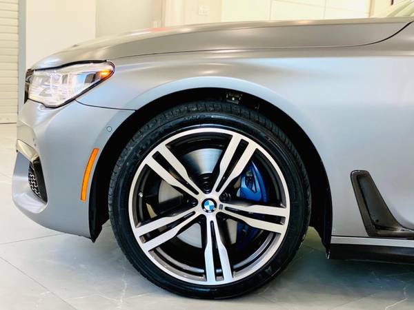 2018 BMW 7 Series 750i xDrive Sedan 749 / MO - cars & trucks - by... for sale in Franklin Square, NY – photo 10