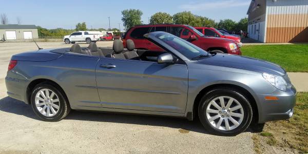 2010 Chrysler Sebring Convertible - cars & trucks - by dealer -... for sale in Neenah, WI – photo 11