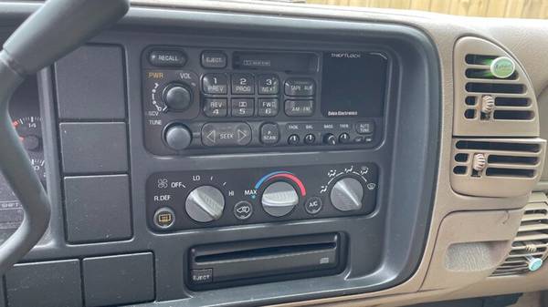 1999 GMC Suburban C1500 - - by dealer - vehicle for sale in Flowery Branch, GA – photo 6