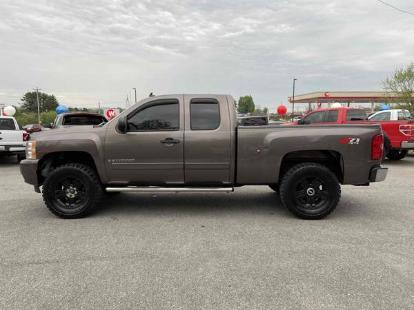 2008 Chevrolet Silverado 1500 LT1 4X4 Lifted - - by for sale in Maryville, TN – photo 6