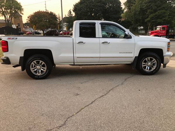 2014 Chevy Silverado 1500 - cars & trucks - by owner - vehicle... for sale in Rochester , NY – photo 5