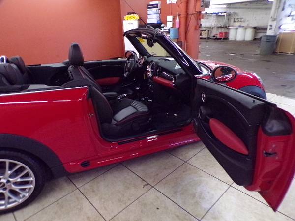 1-Owner 2013 MINI COOPER S convertible 51630 miles manual trans navi for sale in Chesterfield, MO – photo 12