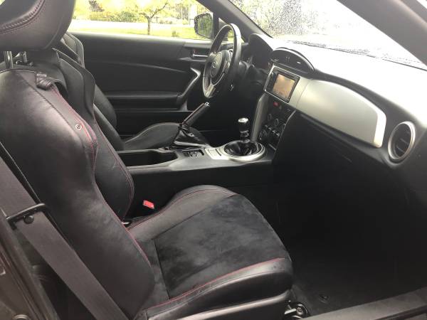 2013 Subaru BRZ Limited Coupe - 6speed, Navi, leather, clean title for sale in Kirkland, WA – photo 10
