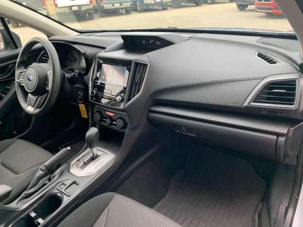 2018 Subaru Impreza 2 0i 4-door CVT Ice Silver for sale in Omaha, NE – photo 12