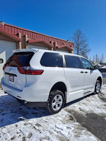 ADA Wheechair Accesible 2020 Toyota Sienna - - by for sale in Anchorage, AK – photo 3
