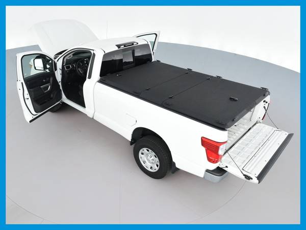 2017 Nissan TITAN XD Single Cab SV Pickup 2D 8 ft pickup White for sale in Beaumont, TX – photo 17