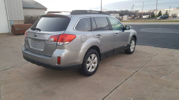 2010 subaru outback 2.5 wagon - cars & trucks - by owner - vehicle... for sale in Hudsonville, MI – photo 4