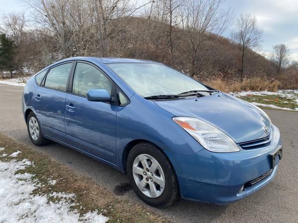 2005 Toyota Prius - cars & trucks - by dealer - vehicle automotive... for sale in Little Canada, MN – photo 2