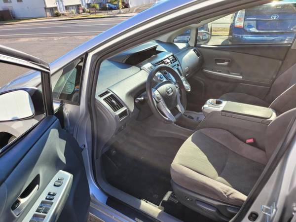 Wow! A 2012 Toyota Prius v with 167,800 Miles-Hartford - cars &... for sale in West Haven, CT – photo 9