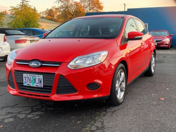 2013 Ford Focus SE 4dr Hatchback Weekend Special - cars & trucks -... for sale in Happy valley, OR – photo 2