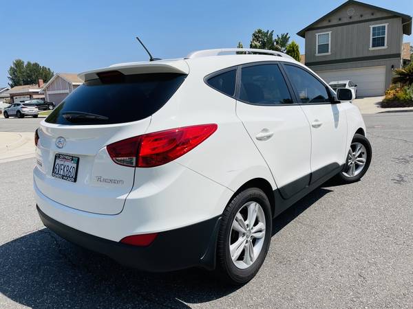 2011 Hyundai Tucson GLS CLEAN TITLE Loaded for sale in San Clemente, CA – photo 5