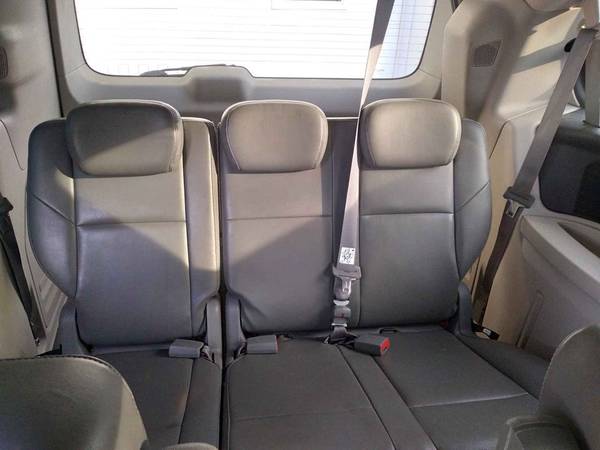 10 VW ROUTAN LUXURY MINIVAN Leather-Captain Chairs-DVD Maint for sale in East Derry, NH – photo 11