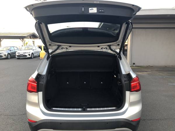 2018 BMW X1 sDrive28i - - by dealer - vehicle for sale in Waipahu, HI – photo 9