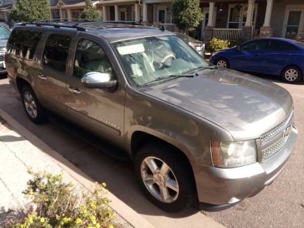 Suburban with 18K miles on new Engine - cars & trucks - by owner -... for sale in Colorado Springs, CO – photo 3