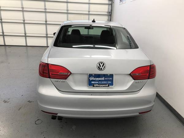 2011 Volkswagen Jetta 4dr Auto SE w/Convenience Sunroof - cars & for sale in Eugene, OR – photo 6