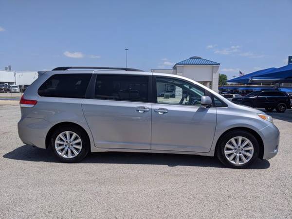2011 Toyota Sienna Ltd SKU: BS019928 Mini-Van - - by for sale in North Richland Hills, TX – photo 5