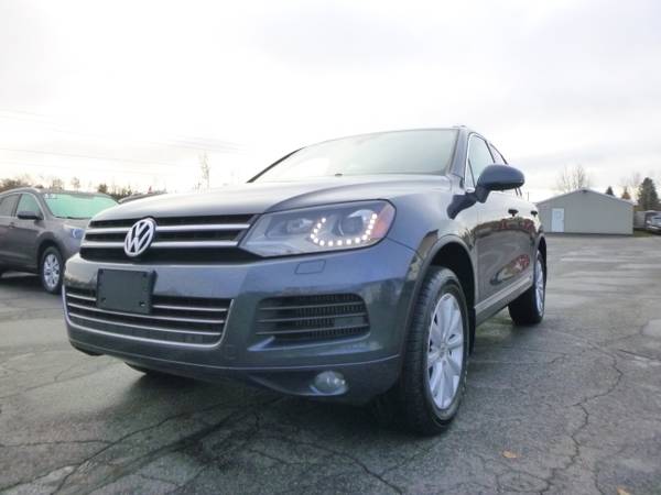 2012 Volkswagen Touareg TDI Sport w/Navigation for sale in Duluth, MN – photo 4