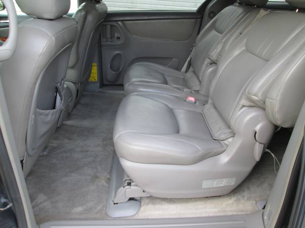 EON AUTO 2006 TOYOTA SIENNA MINIVAN LOADED LEATHER FINANCE $995 DOWN... for sale in Sharpes, FL – photo 9