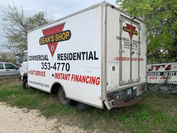 2000UD Box Truck for sale in San Marcos, TX – photo 2