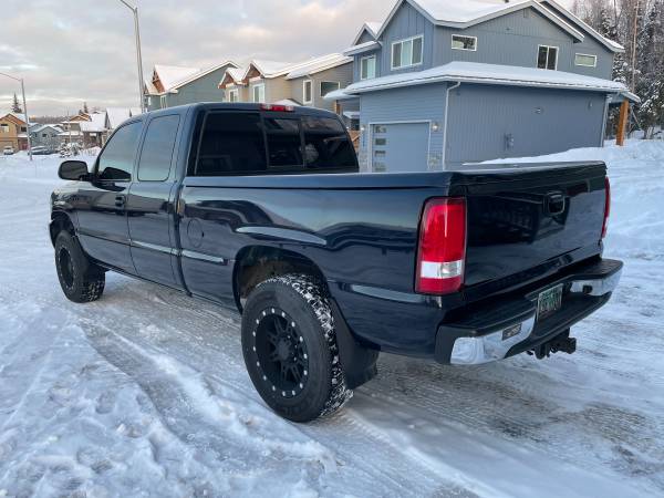 2006 GMC Sierra SLT / Low Miles / Heated Leather Seats / Sunroof -... for sale in Anchorage, AK – photo 3