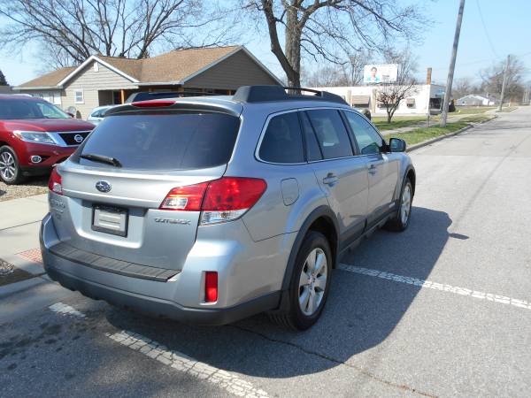 2010 Subaru Outback Premium Clean - - by dealer for sale in Mishawaka, IN – photo 3
