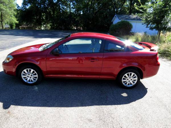 2010 Chevrolet Chevy Cobalt 2dr Cpe LS - Call or TEXT! Financing... for sale in Maplewood, MN – photo 6
