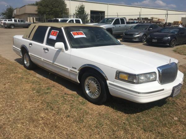'97 Lincoln Town Car for sale in Saginaw, TX – photo 4
