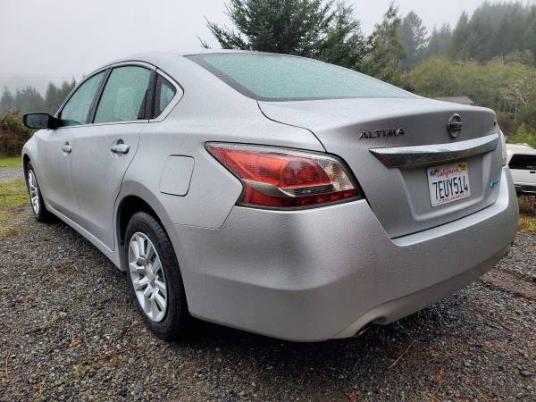 2014 Nissan Altima 2 5 S runs, drives and shifts great, very clean for sale in Smith River, OR – photo 3