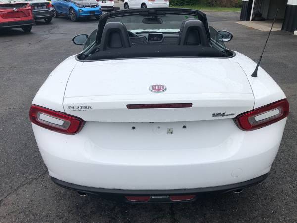 2017 Fiat 124 Spider - - by dealer - vehicle for sale in Holyoke, MA – photo 10