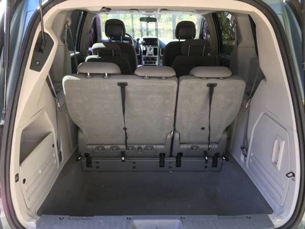 2010 Chrysler Town & Country Touring Minivan, 3.8 L / V6 (134K miles) for sale in Alamogordo, NM – photo 10