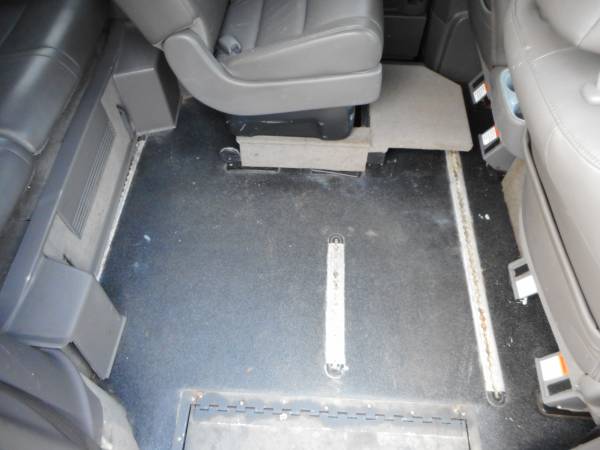 2013 Honda Odyssey Handicap Accessible Van! - cars & trucks - by... for sale in Grand Forks, ND – photo 11