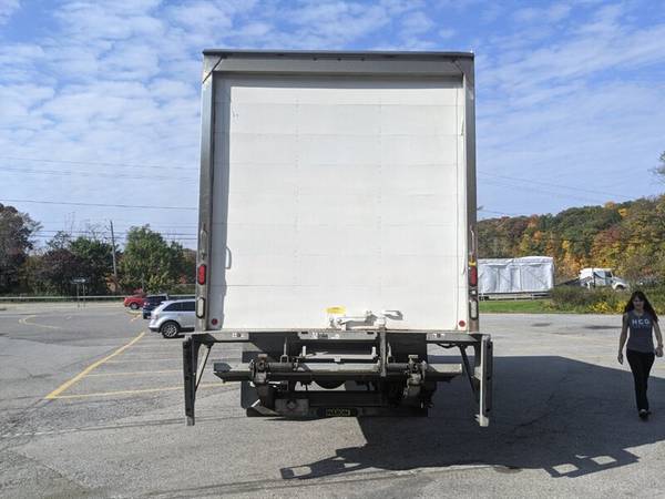 2016 HINO 268A 26' BOX W/LIFTGATE ONLY 153K MILE WARRANTY - cars &... for sale in Wappingers Falls, WV – photo 9