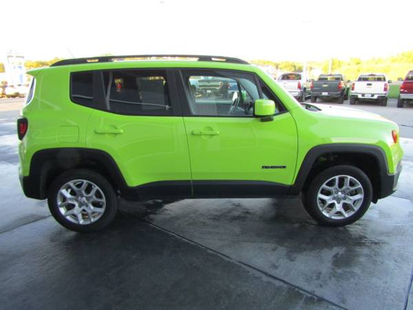 2017 *Jeep* *Renegade* *Latitude 4x4* Hypergreen Cle - cars & trucks... for sale in Omaha, NE – photo 8