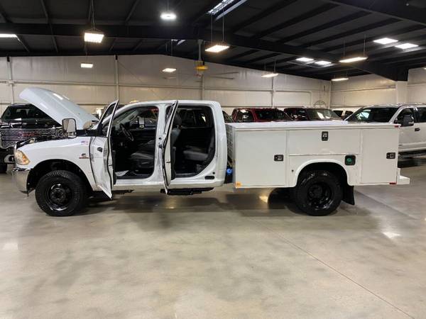 2018 Dodge Ram 3500 Tradesman 4x4 6.7L Cummins Diesel Utility bed -... for sale in HOUSTON, IN – photo 2