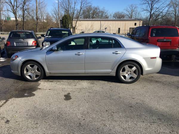 2009 Chevy Malibu, $1,000 Down! - cars & trucks - by dealer -... for sale in Columbus, OH – photo 2