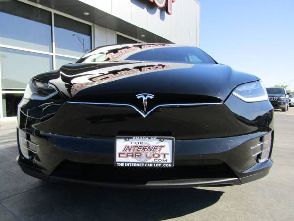 2019 Tesla Model X 75D AWD Midnight Silver Met for sale in Omaha, NE – photo 2
