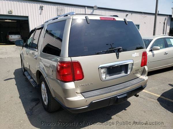 2005 Lincoln Navigator 4dr 4WD Ultimate Gold for sale in Woodbridge, District Of Columbia – photo 4
