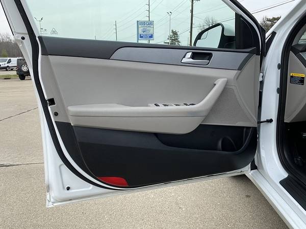 2017 Hyundai Sonata 4d Sedan ECO - - by dealer for sale in Cincinnati, OH – photo 19