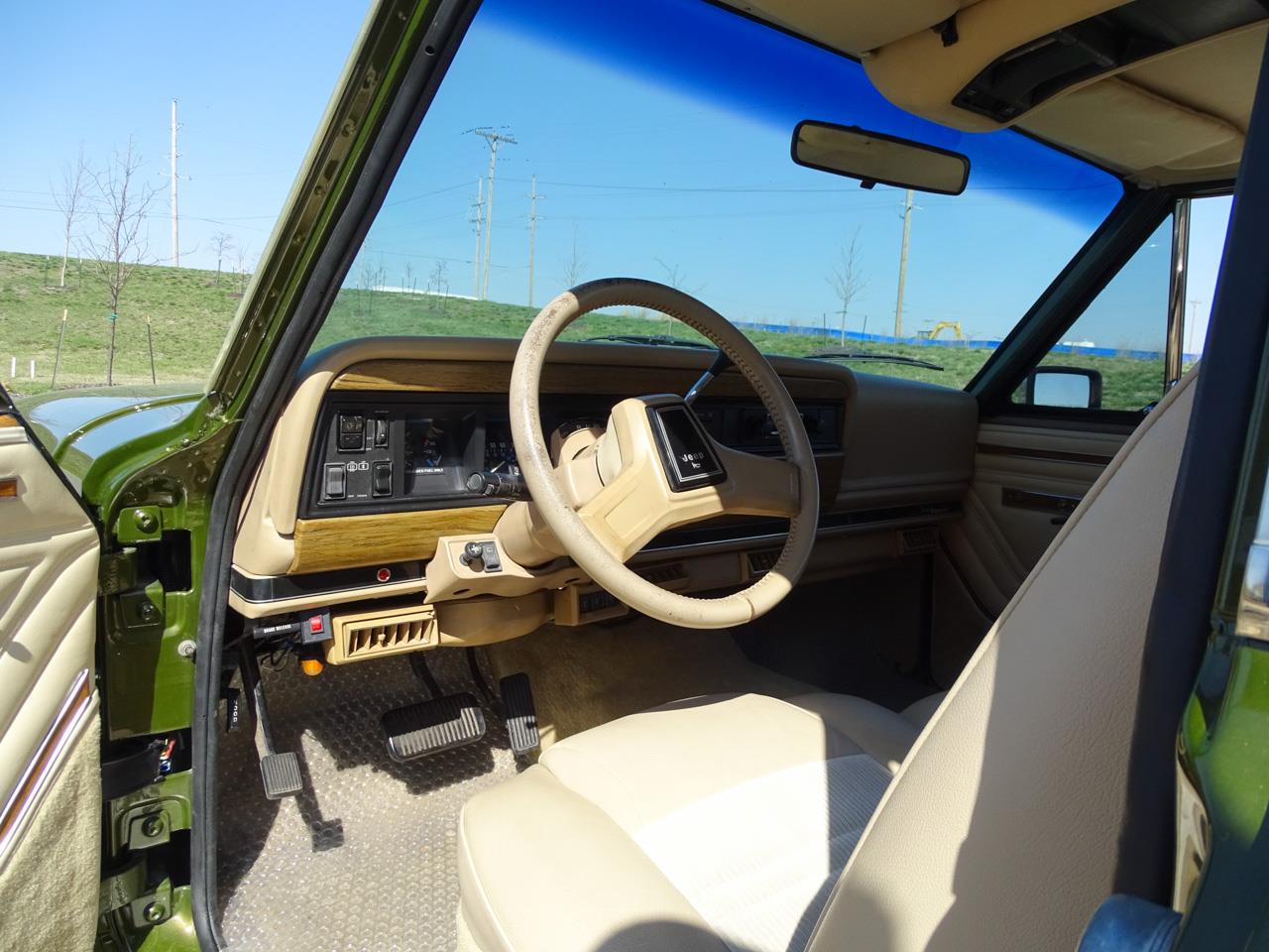 1990 Jeep Grand Wagoneer for sale in O'Fallon, IL – photo 12
