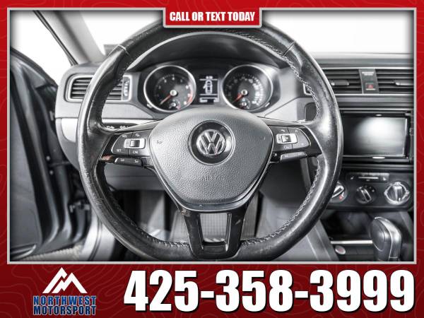 2017 Volkswagen Jetta SE FWD - - by dealer - vehicle for sale in Lynnwood, WA – photo 16