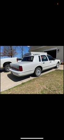 1997 Lincoln Town Car for sale in Jacksonville, AR – photo 3