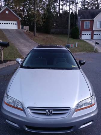 2002 Honda accord ex beautiful silver moonroof super clean only 146k... for sale in Acworth, AL – photo 2