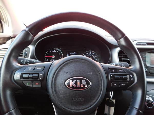 2016 KIA Sorento LX 2WD - cars & trucks - by dealer - vehicle... for sale in south gate, CA – photo 20