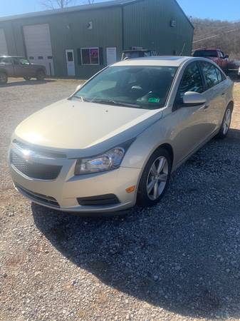2014 Chevy Cruze 2LT Low Miles 46,000 - cars & trucks - by dealer -... for sale in RIPLEY, WV – photo 2